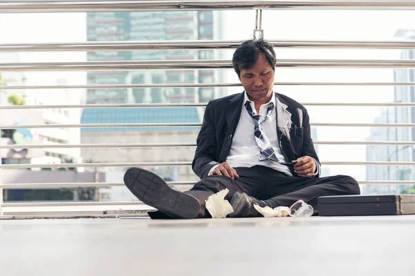 Başarısız iş adamı işsiz, ekonomik kriz krizini kapat ve işini kaybet. Ürün Ümitsizliği iflasın eşiğinde orta yaşlı iş adamları depresyonda. Ekonomik kriz