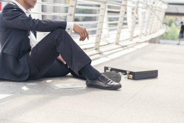 Başarısız iş adamı işsiz, ekonomik kriz krizini kapat ve işini kaybet. Ürün Ümitsizliği iflasın eşiğinde orta yaşlı iş adamları depresyonda. Ekonomik kriz