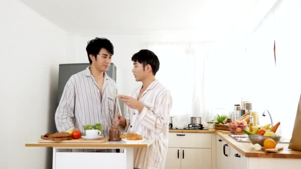 Asian Gay Couple Homosexual Cooking Together Kitchen Prepare Fresh Vegetable — Vídeos de Stock