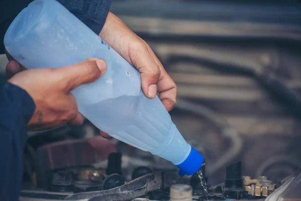 Car Mechanic Man Hands Pouring Deionized Purified Distilled Water Car — Stock Photo, Image