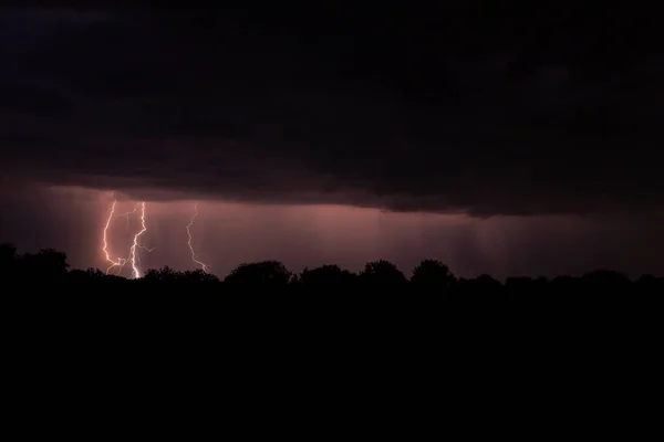夜间雷暴闪电 景观雨 — 图库照片