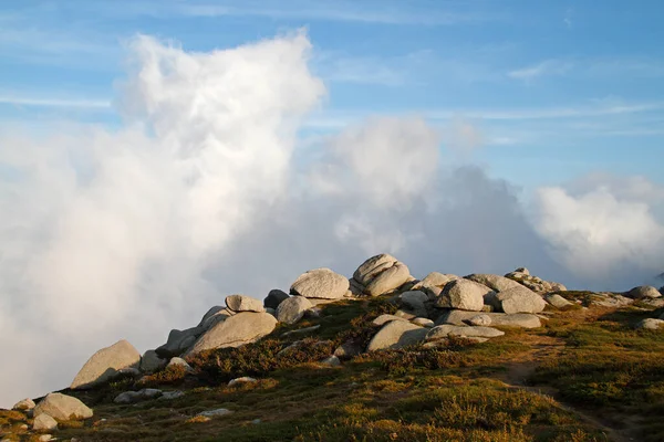 Paisaje Con Rocas Nubes Córcega Francia —  Fotos de Stock