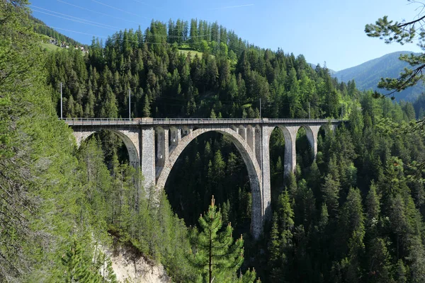 Viaduto Wiesen Uma Das Linhas Ferroviárias Mais Bonitas Suíça — Fotografia de Stock