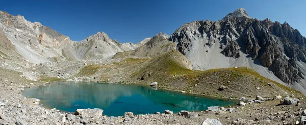 Beautiful Small Lake Mountains Ubaye Valley French Alps Lac Bleu — Fotografia de Stock