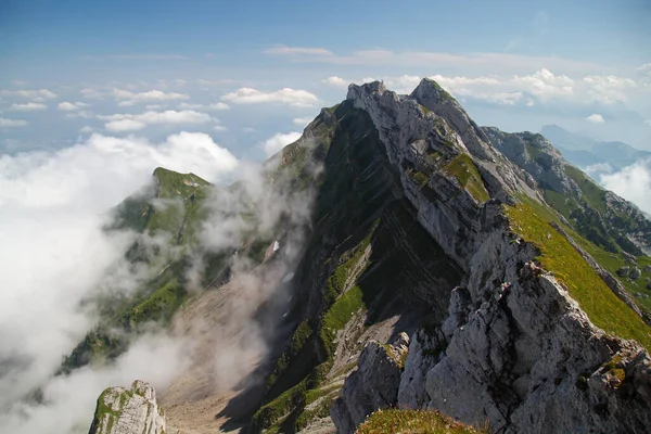 Alpine Mountain Landscape Clouds Switzerland — Stock fotografie