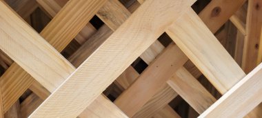 rustik ahşap arka plan açık renk ve koyu damarlar panel olarak kullanılıyor