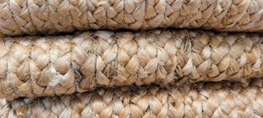 Dekorasyon nesnesine dönüştürülmüş saman örgüsünün el işi