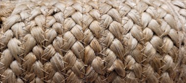 Dekorasyon nesnesine dönüştürülmüş saman örgüsünün el işi