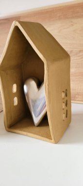 Brezilya 'da ev dekoru olarak kullanılan el yapımı seramik ev