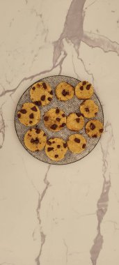 Atıştırmalık ev yapımı çikolata ve vanilyalı kurabiye, büyükannenin tarifi.