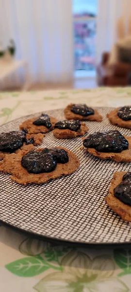 Homemade Chocolate Vanilla Cookies Snack Grandma Recipe — 스톡 사진