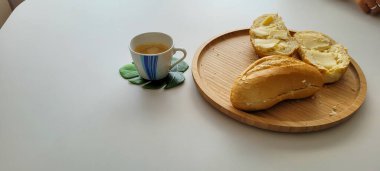 breakfast with parents and coffee with selected beans on a sunny day in the office