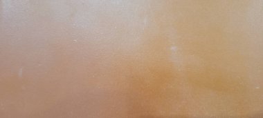 Soyut gri yanmış çimento döşeme desenli koyu renk arka plan panel üzerinde