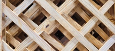 Soyut panelde koyu damarları olan rustik ahşap arkaplanı aydınlat