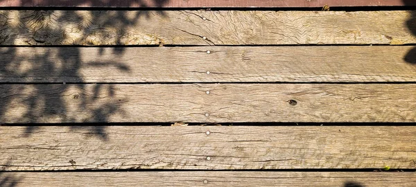 Rustikale Holzplatte Für Hintergrund Mit Schatten Und Natürlichem Licht — Stockfoto