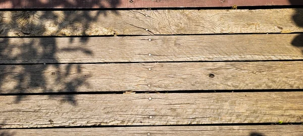 Rustikale Holzplatte Für Hintergrund Mit Schatten Und Natürlichem Licht — Stockfoto