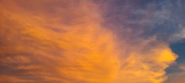 Sonnenuntergang Späten Nachmittag Brasilien Goldene Schatten Mit Mond Und Wolken — Stockfoto