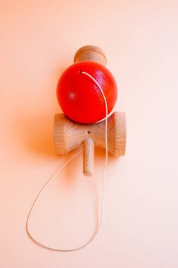 Kendama, Japon eski tahta oyuncağı.