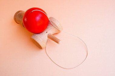 Kendama, Japon eski tahta oyuncağı.