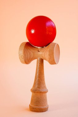 Kendama, Japon eski tahta oyuncağı.