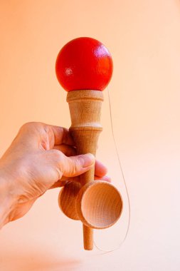 Kendama, Japon eski tahta oyuncağı.