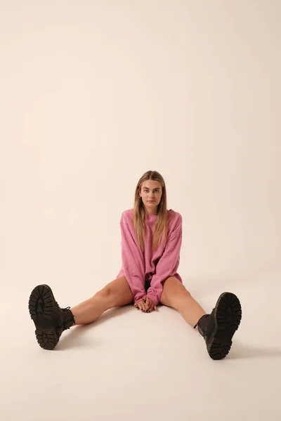 Charming Teenage Girl Wearing Pink Dress Sitting Floor Tender Beautiful — Stock Fotó