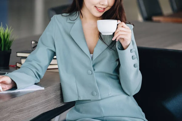 Young Economist Accountant Financier Investor Drinking Coffee While Reading Budget — Stockfoto