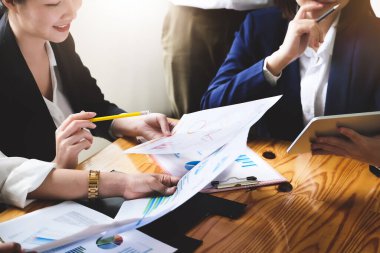 Girişim Şirketi, iş potansiyelini artırmak için şirkete karı artırmak amacıyla birlikte çalışan genç girişimcilerden oluşan bir ekip.