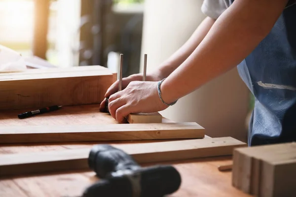 Carpenter Measures Planks Assemble Parts Build Wooden Table Customer — Stockfoto