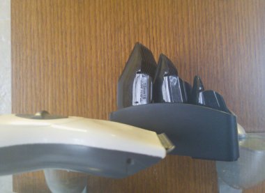 Tıraş makinesi için tam teşekküllü bir saç kesimi.