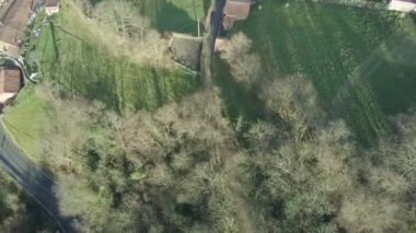 Ani bir çekim bakış açısını değiştirir.