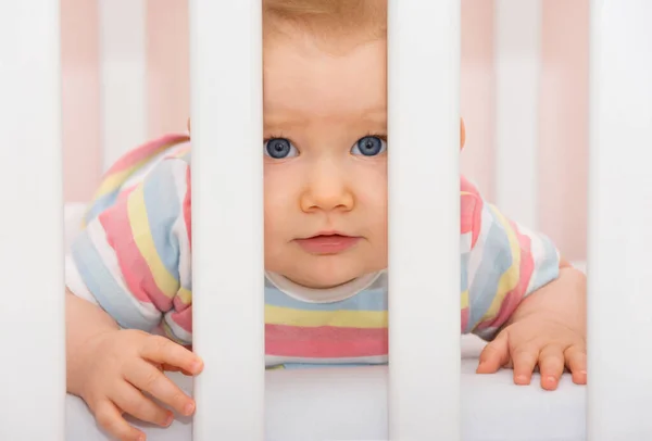 Toddler Looks Out His Cot — Stock Photo, Image