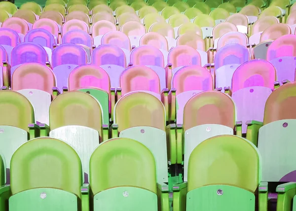 Asientos Vacíos Auditorio Luz Verde Neón Rosa — Foto de Stock