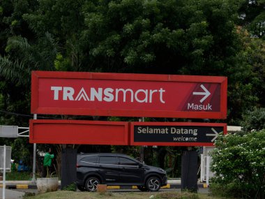 jakarta, Endonezya - 09 Ekim 2022: Transmart in jakarta, Transmart aile ihtiyaçlarını satan bir süpermarket