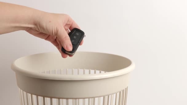 Car Key Thrown Away Landfill Disposal Recycling — 비디오