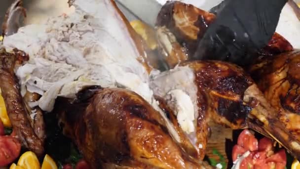 Chef Cuts Slices Still Hot Turkey Original Turkey Dish Holidays — Vídeo de Stock
