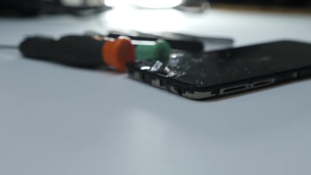 Mobile Phone Repair Tool Broken Phone Display Digital Gadget Service — Vídeo de stock