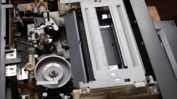 Unloading Vhs Cassette Work Tape Extended Mechanism — Vídeos de Stock