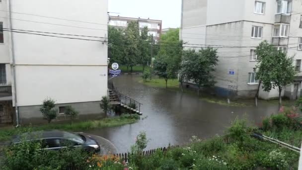 Heavy Rains Flooded Streets Cars Barely Drive Big Water — Stockvideo