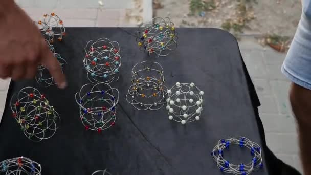 Lots Wire Puzzles Street Counter Intellectual Entertainment — Stockvideo