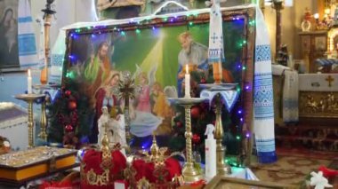 Ortodoks kilisesi düğünü. Kilise gereçleri alyanslar, taçlar, dini eşyalar..