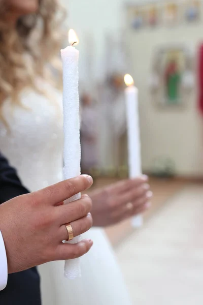 Bröllop Par Kyrkan — Stockfoto