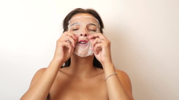 Girl Uses Mask Facial Care Beauty Concept Skin Care Cosmetics — Video Stock