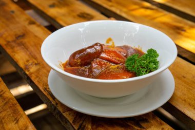 Özgün Alman Bratwurslu Currywst Yemek Fotoğrafı