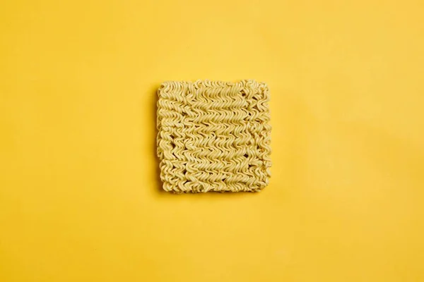 Quick Cooking Instant Noodle Yellow — Foto Stock