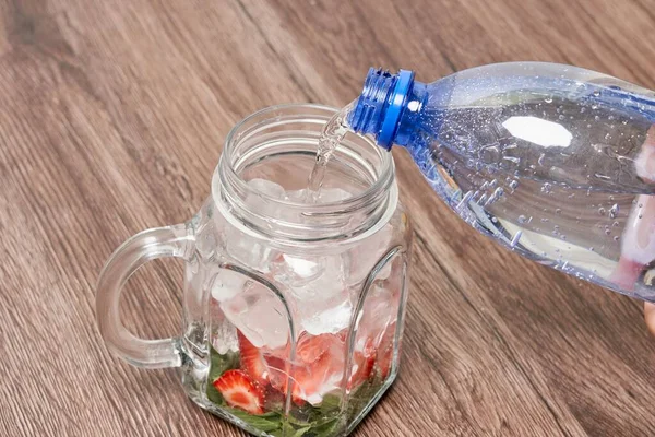 Preparing Cold Summer Drink Fruits Soda — Fotografia de Stock