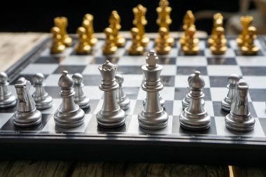 Schachbrett 'in S' deki manyetizan figüreni.