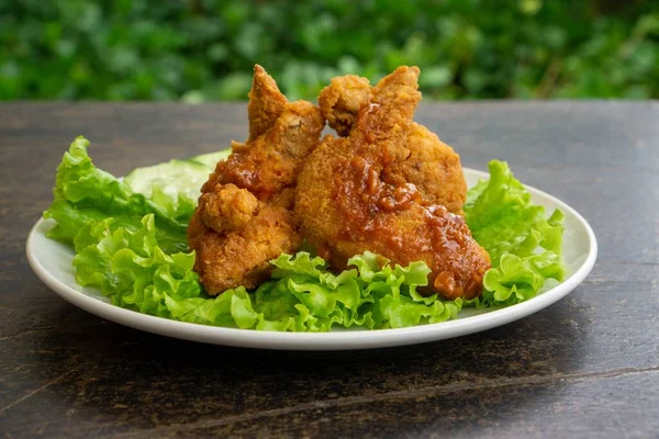 Close Food Photo Fried Chicken Wings Spicy Tomato Sau — Stok Foto