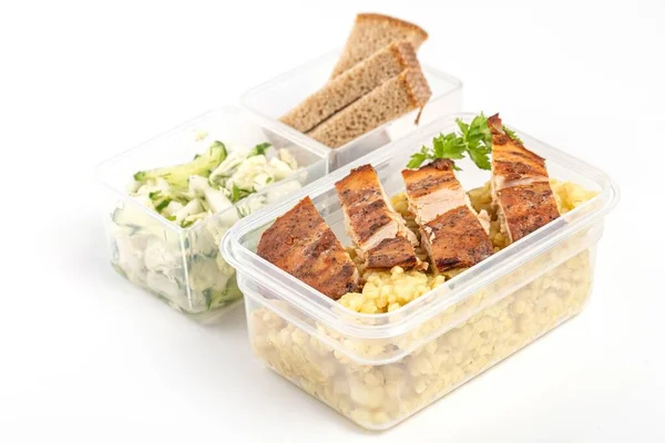 Zdrowe Pudełka Lunch Sałatką Warzywną Filet Kurczaka — Zdjęcie stockowe