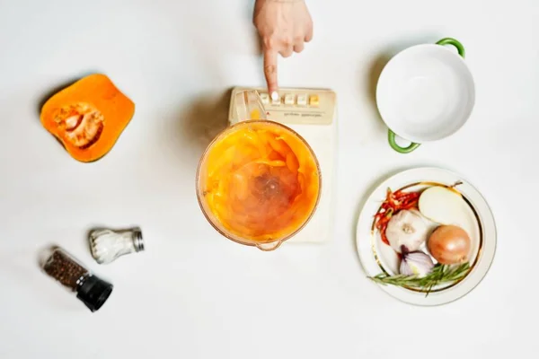 南瓜蓉汤用搅拌机 — 图库照片